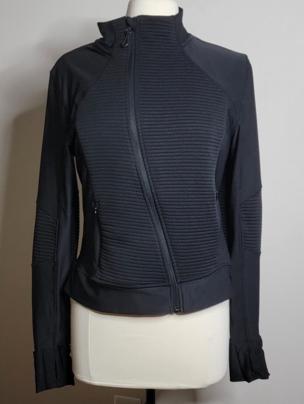 Mondetta Black Asymmetric Full Zip Active Jacket Ziper Pockets Sz L Activewear